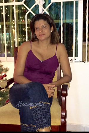 152747 - Yenis Age: 50 - Colombia